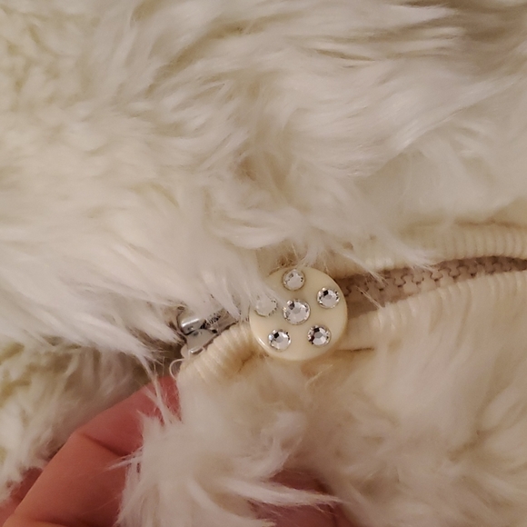 Like New Plush Hoodie Vest - Picture 4 of 4